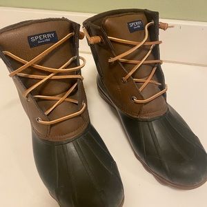 Sperry boots women